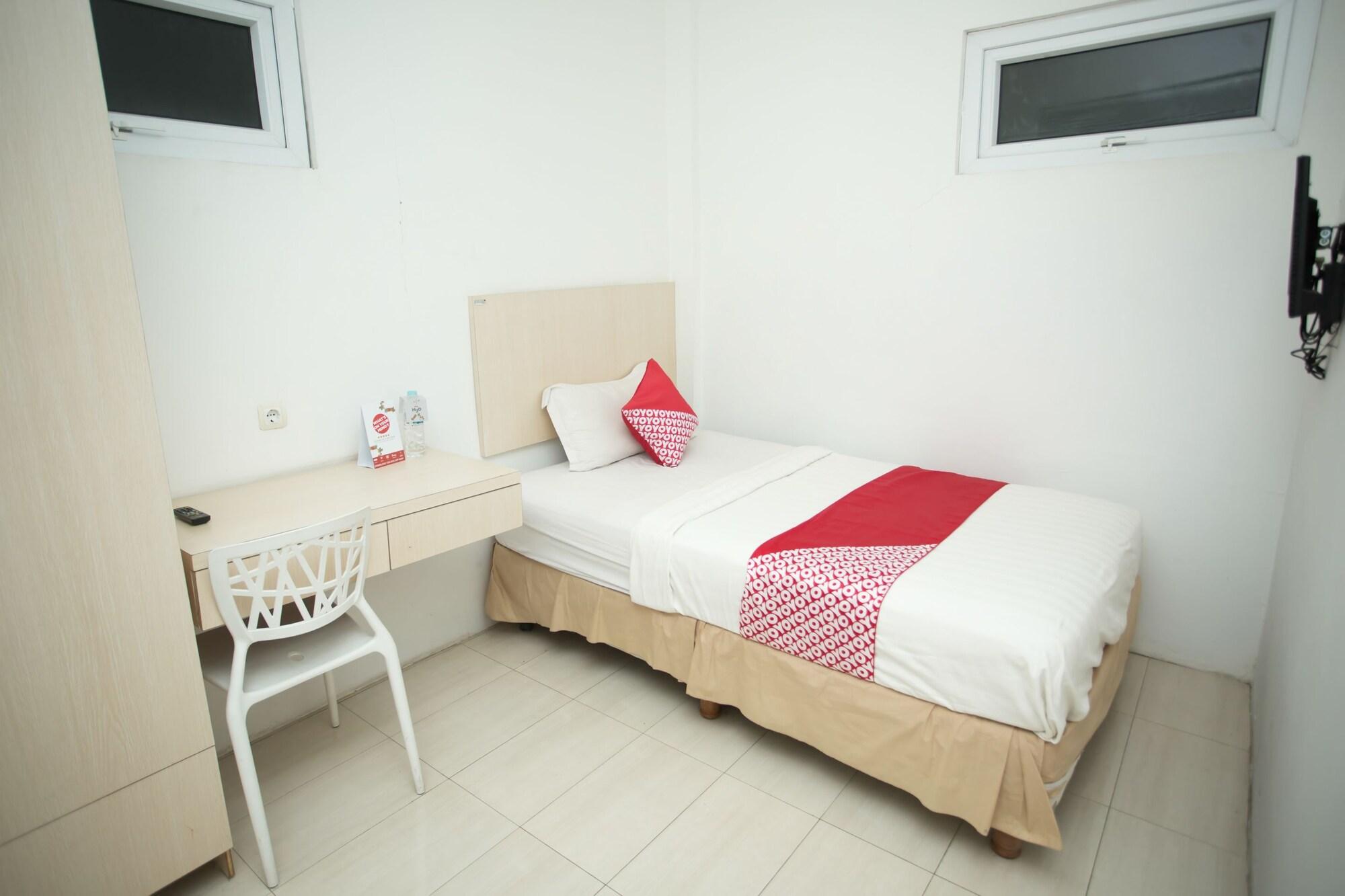 Oyo 850 Lapan Lapan Hotel Banjarmasin  Eksteriør billede