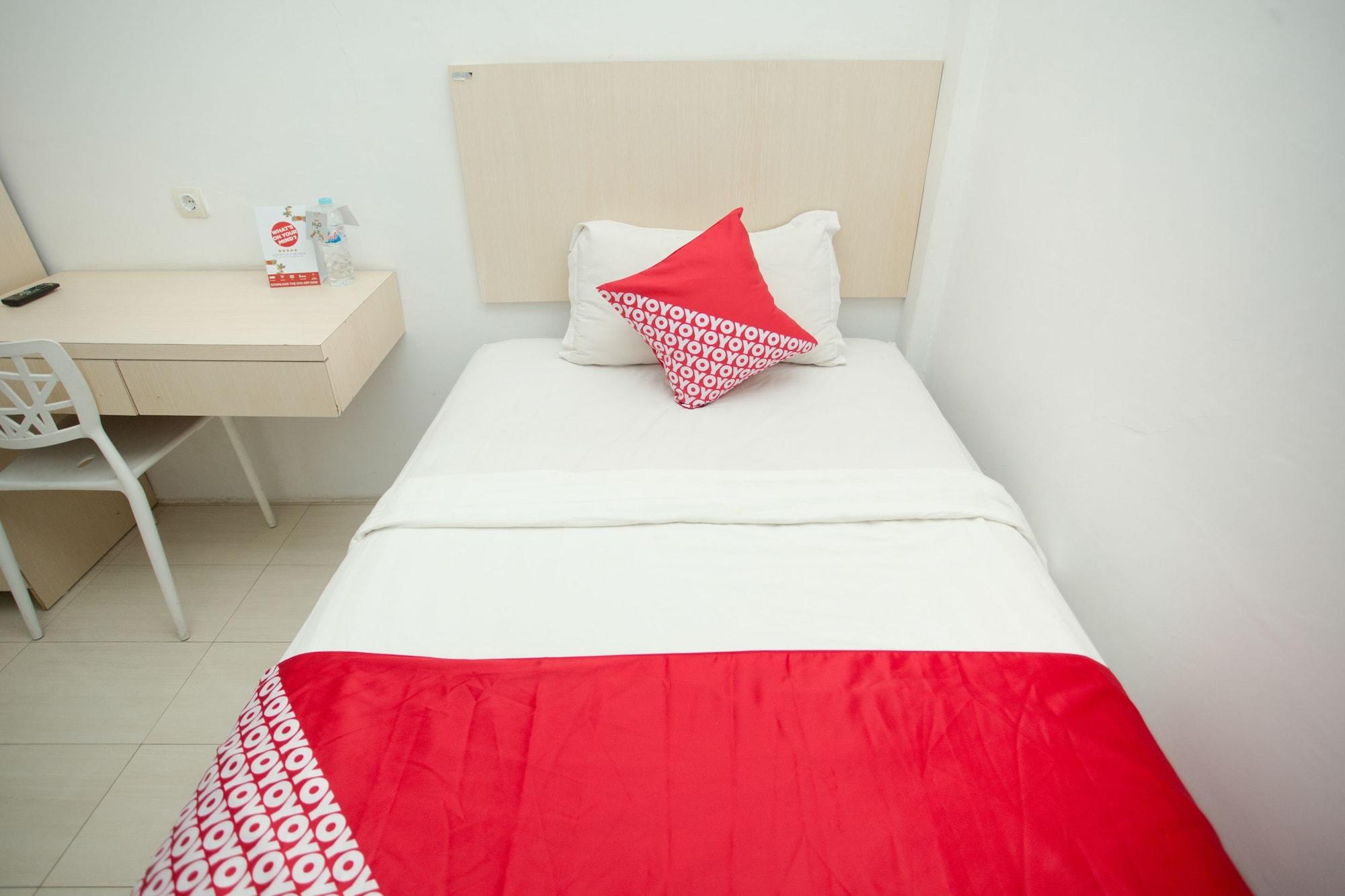 Oyo 850 Lapan Lapan Hotel Banjarmasin  Eksteriør billede