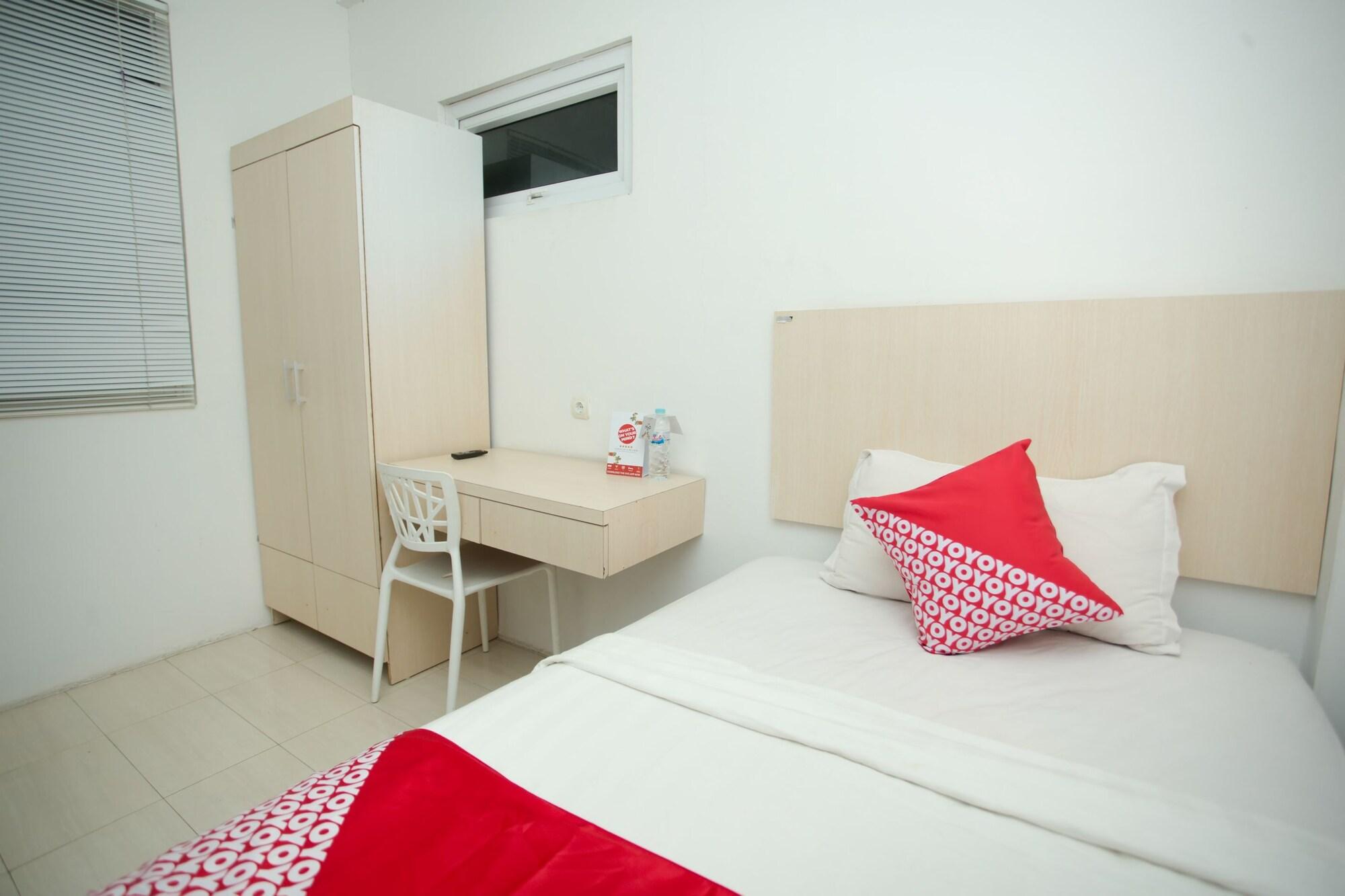 Oyo 850 Lapan Lapan Hotel Banjarmasin  Eksteriør billede