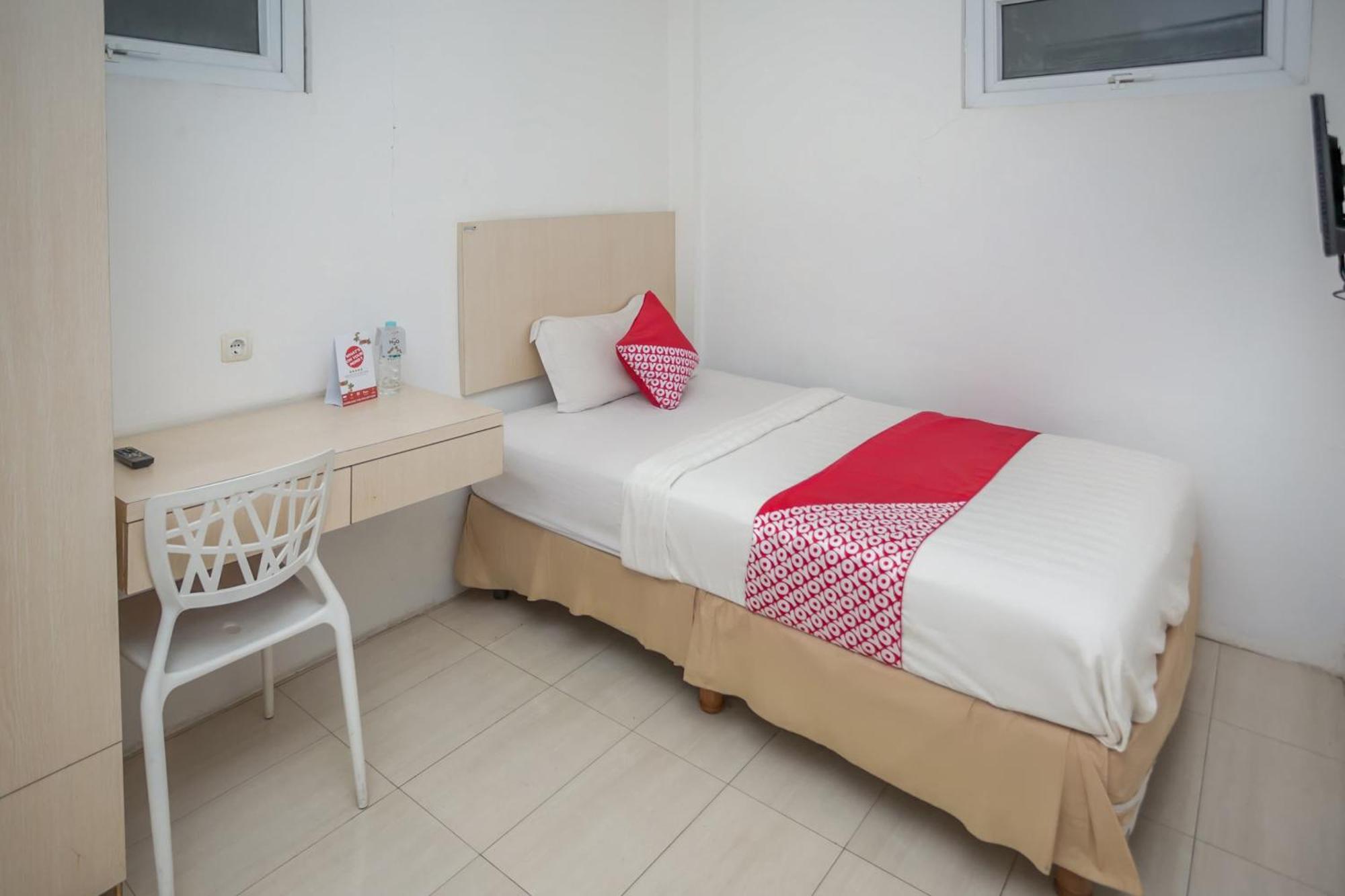 Oyo 850 Lapan Lapan Hotel Banjarmasin  Eksteriør billede