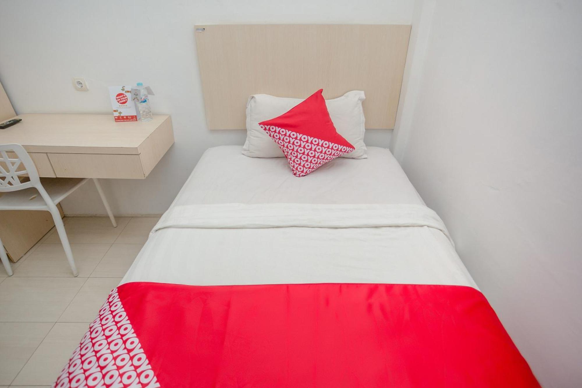 Oyo 850 Lapan Lapan Hotel Banjarmasin  Eksteriør billede